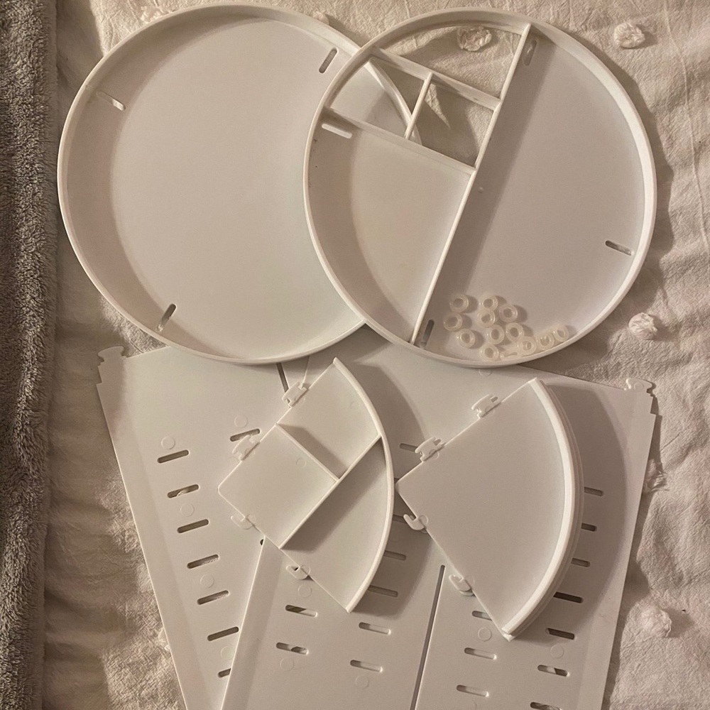 360 rotating makeup tray